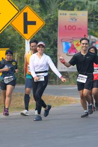 BIB: 100, 463, 38070, 4563
                            <button type="button" onclick="openModal(9917842)" class="btn btn-primary btn-sm float-right btn-popup" data-toggle="modal" data-target=".modal-high-quality">
                        <i class="fas fa-shopping-cart"></i> Add to Cart
                    </button>
                                            <button type="button" onclick="isThisMe(9917842, true)" class="btn btn-success btn-sm float-right btn-popup btn-isme hidden" data-toggle="tooltip" data-placement="bottom" title="นี่คือรูปของคุณใช่ไหม คลิกที่นี่เพื่อเอาเข้าอัลบั้ม">
                        <i class="fas fa-plus"></i> Add to album
                    </button>
                    <button type="button" onclick="isThisMe(9917842, false)" class="btn btn-warning btn-sm float-right btn-popup btn-isnotme hidden">
                        <i class="fas fa-ban"></i> Remove from album
                    </button>